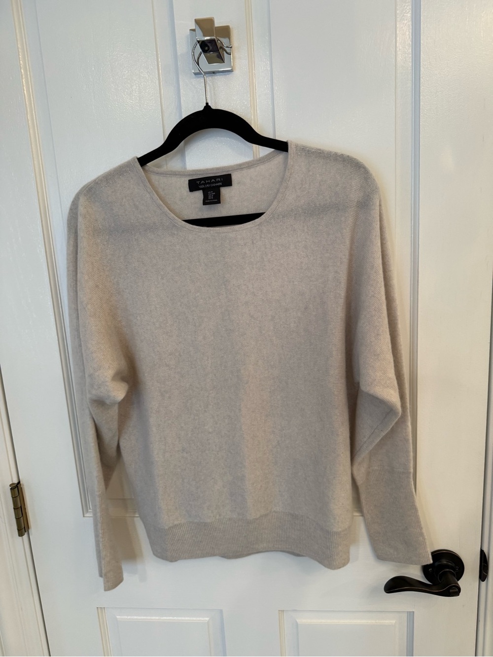 Tahari Light Gray Cashmere Sweater